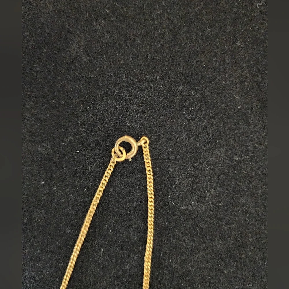 SE5 Elegant Gold Necklace with Light Purple Opal Accents